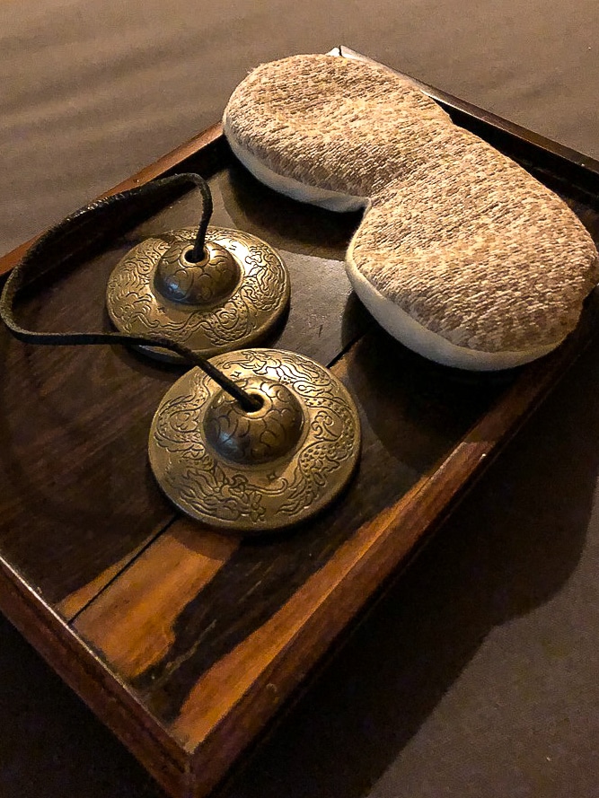When ready for your therapist to begin your treatment at Grand Velas Se Spa, all you have to do is to clink the cymbals.