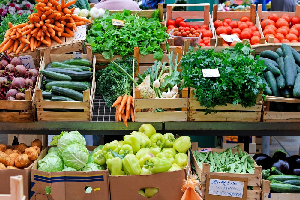 10 Amazing Reasons to Visit Your Local Farmer's Market Betsi World