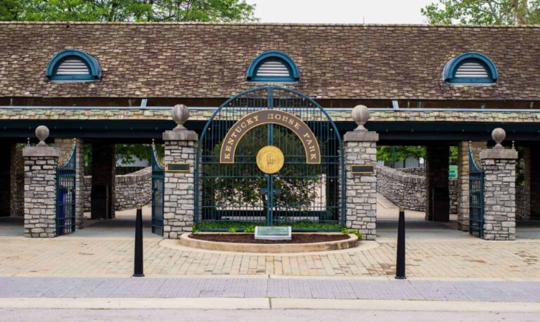 Gates of the Kentucky Horse Park for the perfect Kentucky Getaway Experience