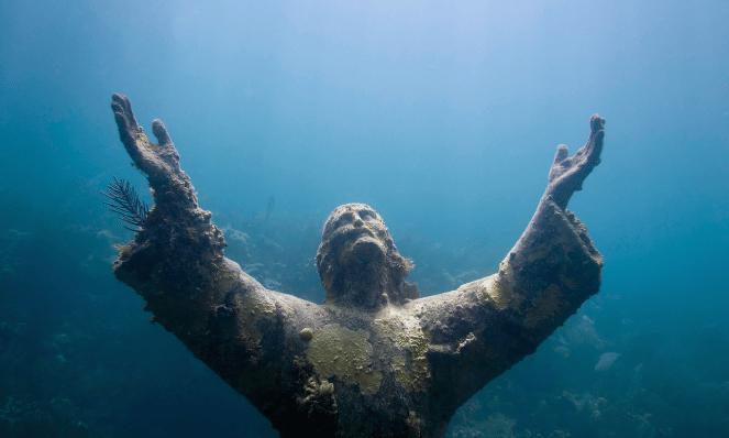 the statue Christ of the Deep in Key Largo Dry Rocks, a great place for snorkeling in the Florida Keys